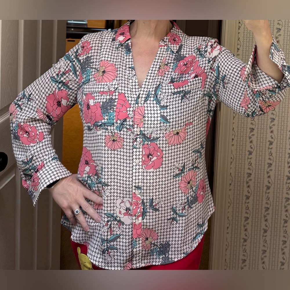 Candie's Pink and White Floral Blouse